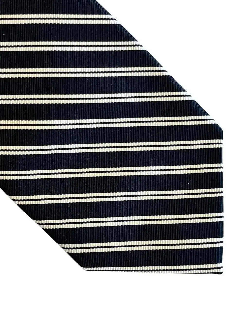 Down East Outfitters Tie 100% silk Mens Blue and White Stripe 1982.1